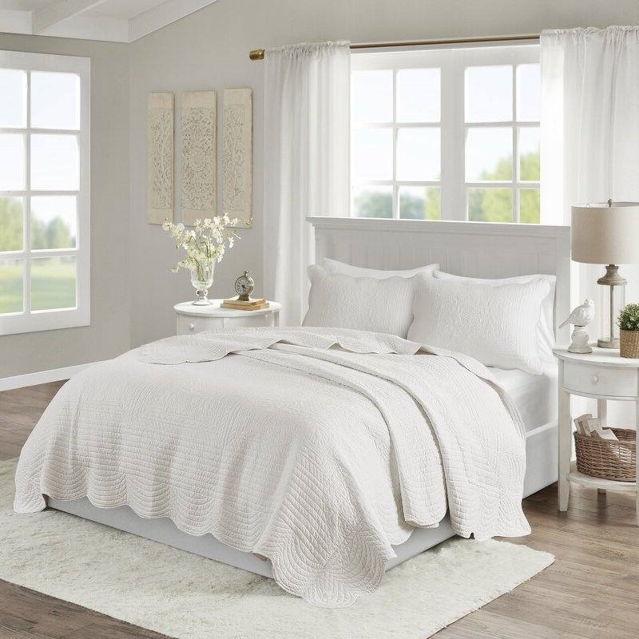 3 Piece Reversible Scalloped Edges Microfiber Quilt Set in Blush